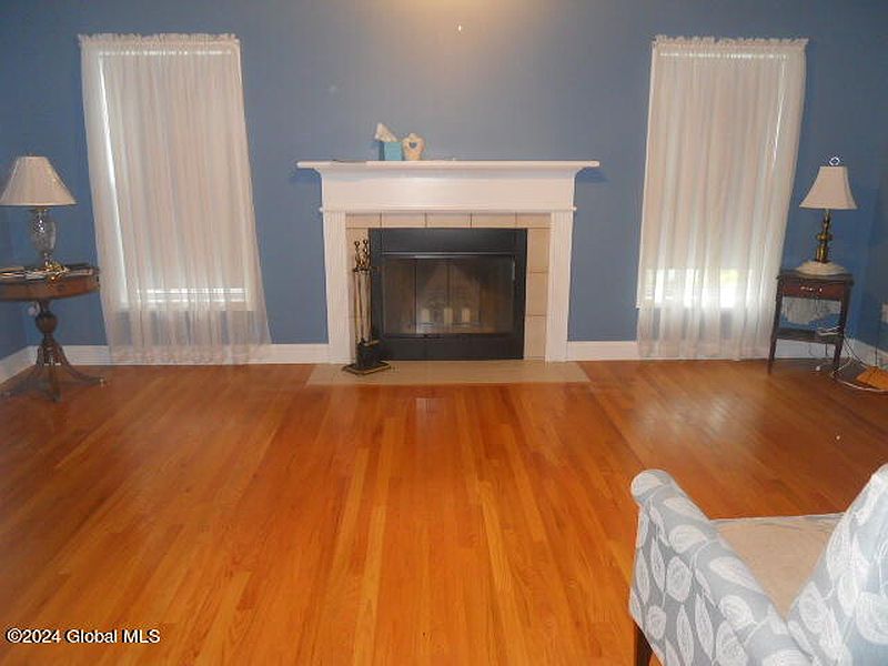5th image of 5 Luva Court