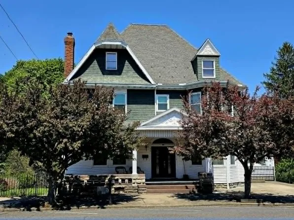 401 W Ave, Mount Carmel, PA 17851