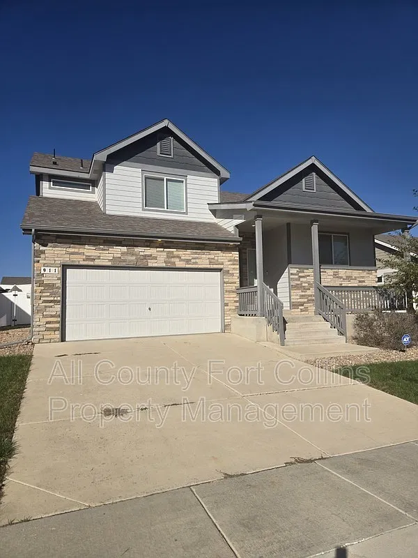 4 bed, 2.5 bath, 2186 sqft, $2,900 — Photo 1