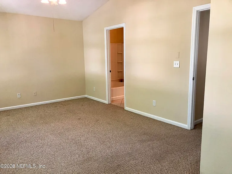 5749 Parkstone Crossing Dr — Photo 16