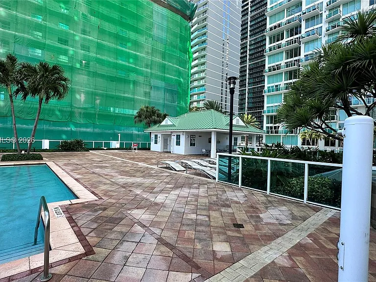 41 SE 5th St #1104 — Photo 33