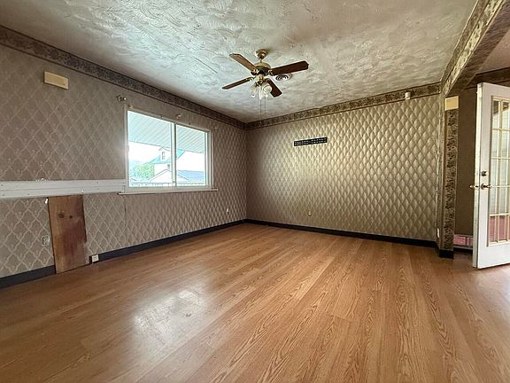5th image of 432 1st St