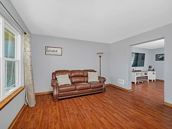 4th image of 24450 S Arrowhead Dr