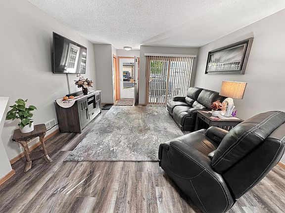 3rd image of 10972 Hanson Blvd NW