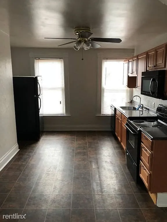 3 bed, 1500 sqft, $1,550 — Photo 2