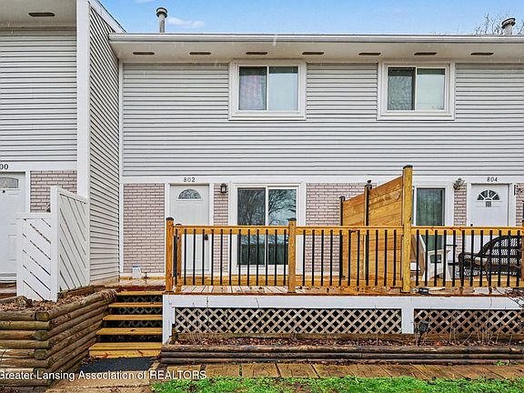 3rd image of 802 Randy Ln