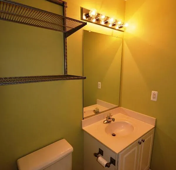 631 Admiral Dr — Photo 14