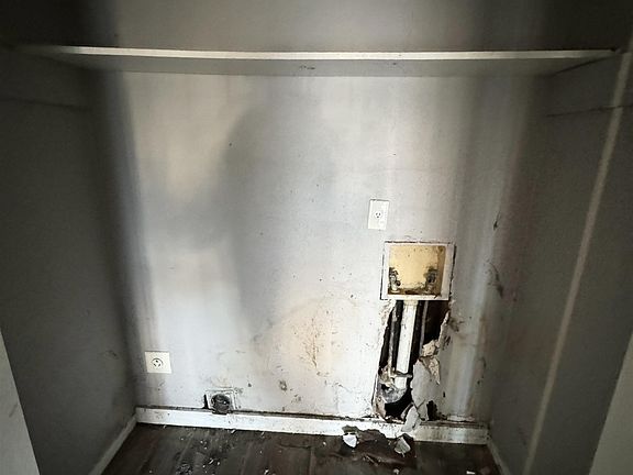 4th image of 3744 Wolf Trail Dr
