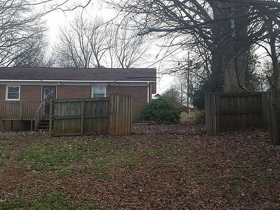 3rd image of 2311 Arney St