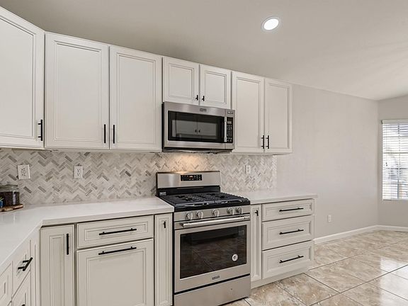 3rd image of 2212 Crestline Falls Pl