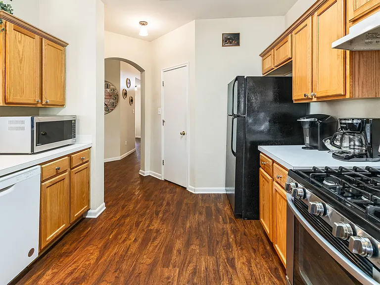 3711 Meadow View Dr — Photo 15