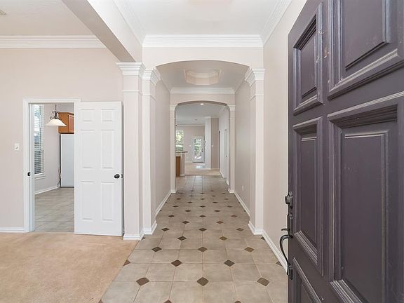 4th image of 12930 Oakwood Manor Dr