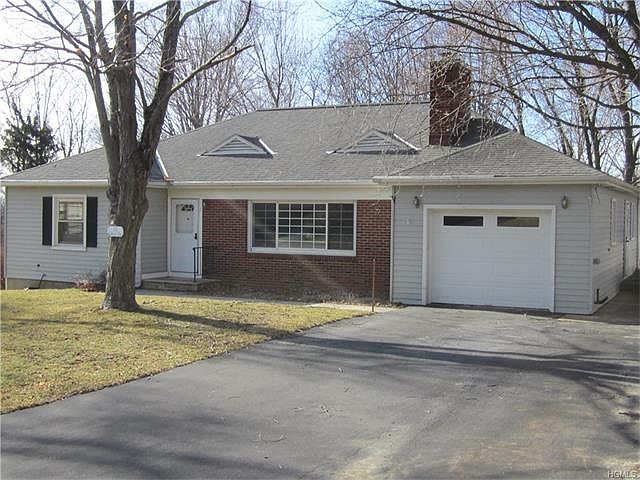 1st image of 15 Ciferri Dr