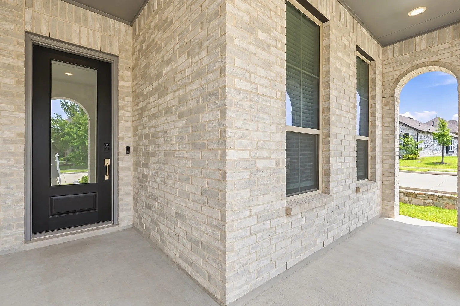 4 bed, 3188 sqft, $3,200 — Photo 3