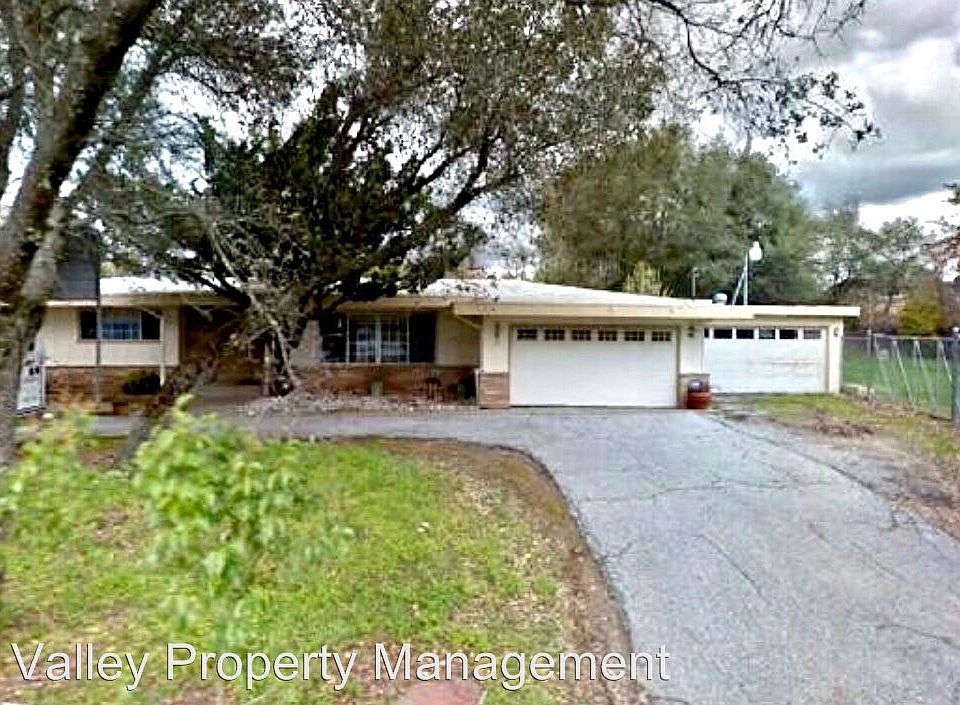 1st image of 1010 Lydia Ln