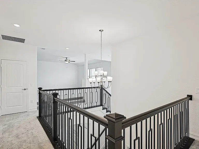 3621 Cadogan St — Photo 21
