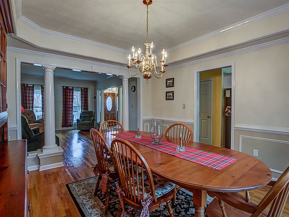 5th image of 2921 Saratoga Dr