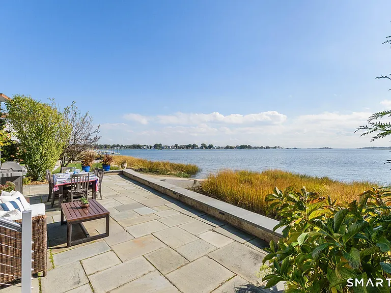 50 Shorefront Park — Photo 6