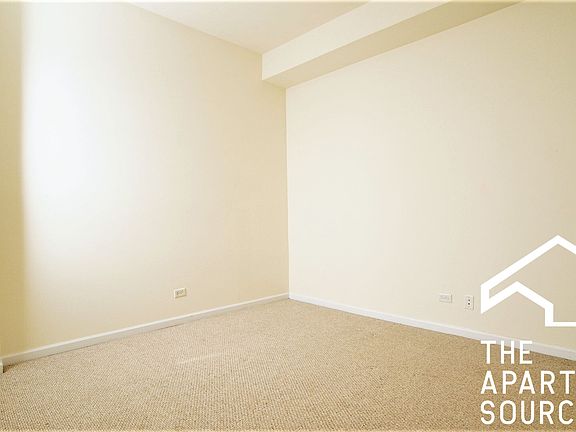 5th image of 1813 N Milwaukee Ave APT 2R