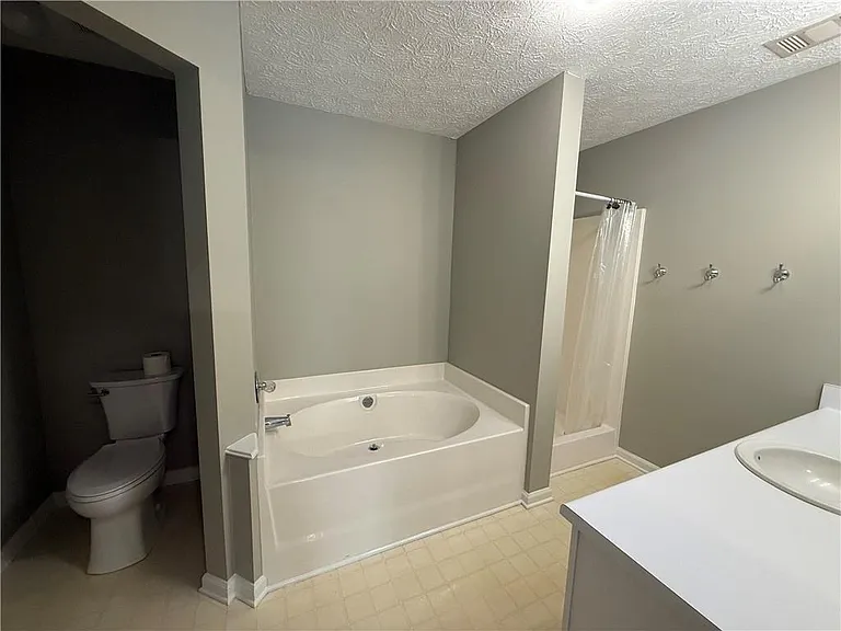 1001 Holly Dr #207 — Photo 10