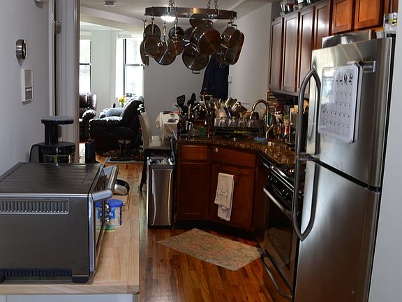 5th image of 6258 N Bell Ave #T