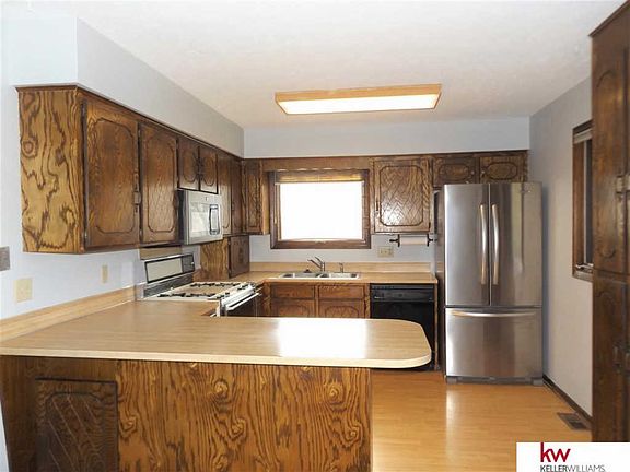 5th image of 5080 S 161st Cir