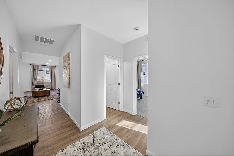 3 bed, 2.0 bath, 1517 sqft, $2,495 — Photo 2