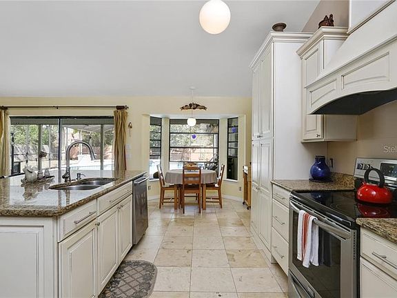 5th image of 7329 Branchtree Dr