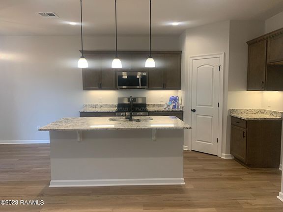 2nd image of 7401 Seven Oaks Cir