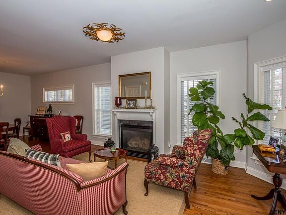5th image of 21 Horseshoe Dr