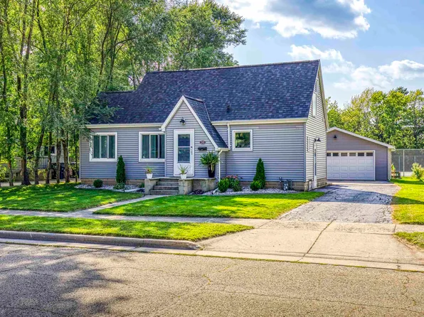 745 Reed St, Neenah, WI 54956