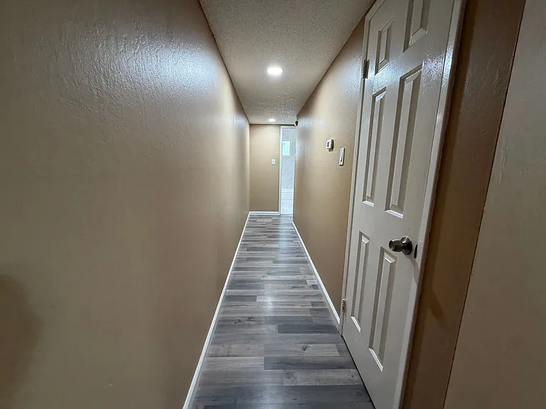 5725 Woodleigh Dr — Photo 10