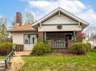 2633 Grand Ave, Davenport, IA