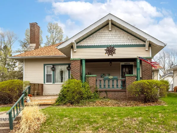 2633 Grand Ave, Davenport, IA 52803