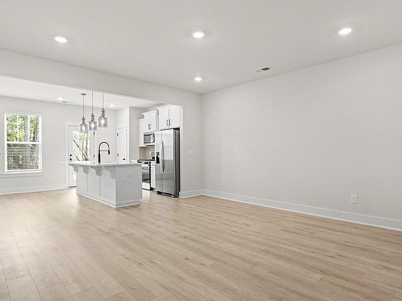 5th image of 536 Harebell Way #536