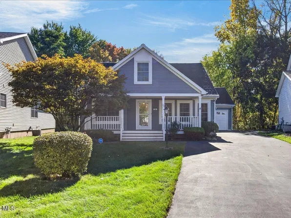 39 Victoria Way, Albany, NY 12209