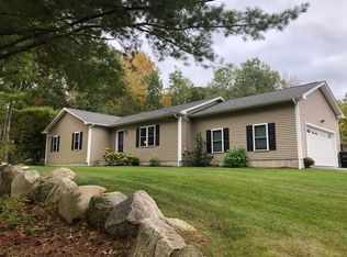 125 Peckham Ln, Coventry, RI 02816