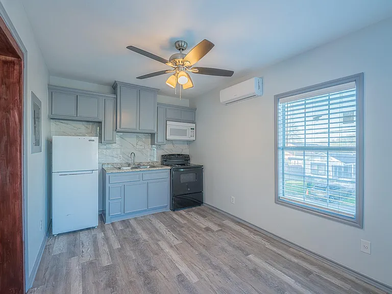 7124 Avenue F #7 — Photo 7