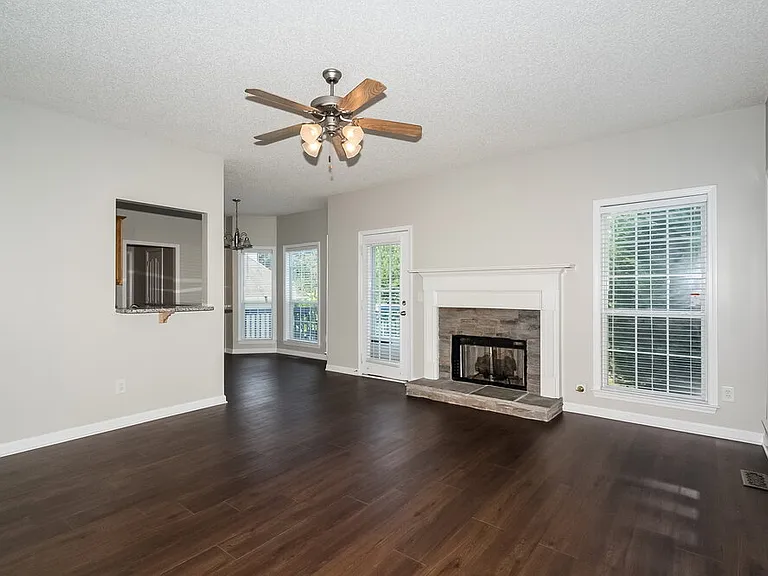 3 Brightling Ln — Photo 4