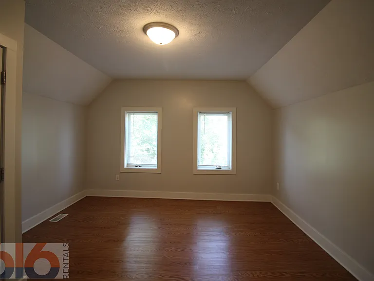 858 Dayton St SW — Photo 22