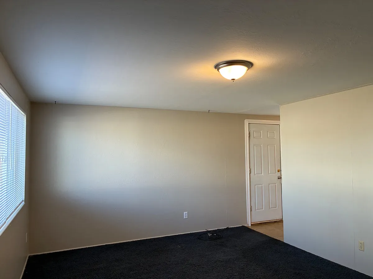 Unit Photo - 201 W Lorene Ln #A