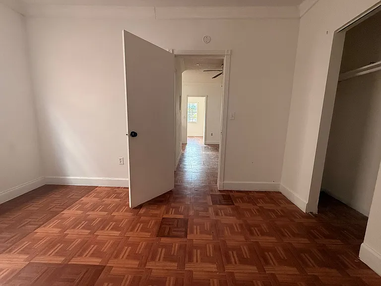 1043 NW 2nd St #8 — Photo 9