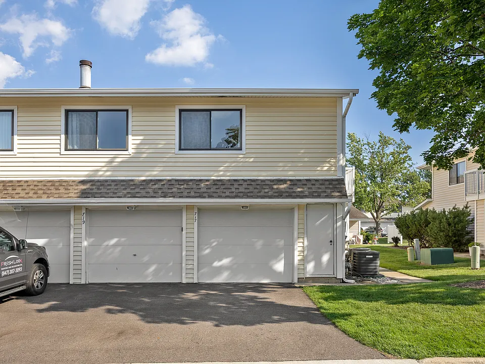 717 Whitesail Dr #717