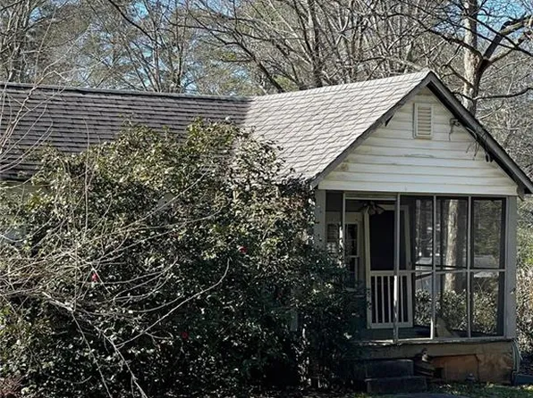 890 Tanner Dr, Scottdale, GA 30079