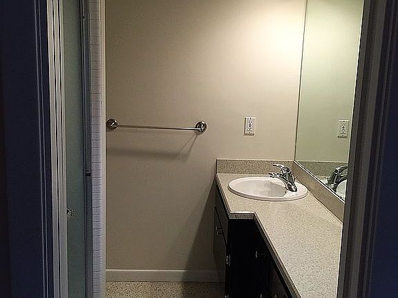 5th image of 705 Karlyn Dr