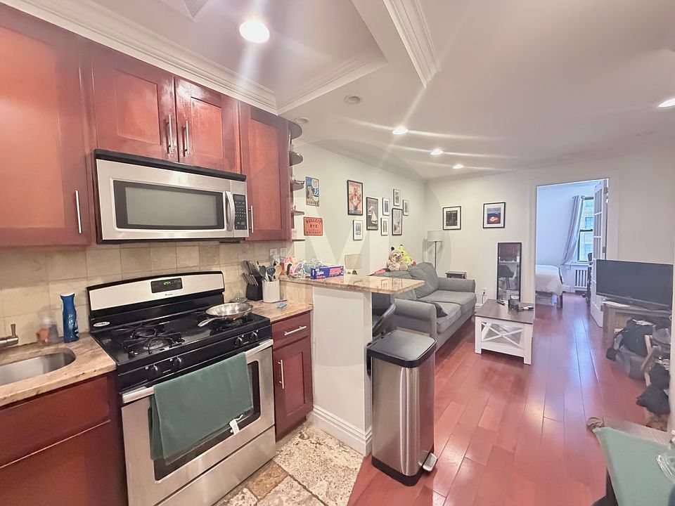 1st image of 1061 1st Ave APT 5