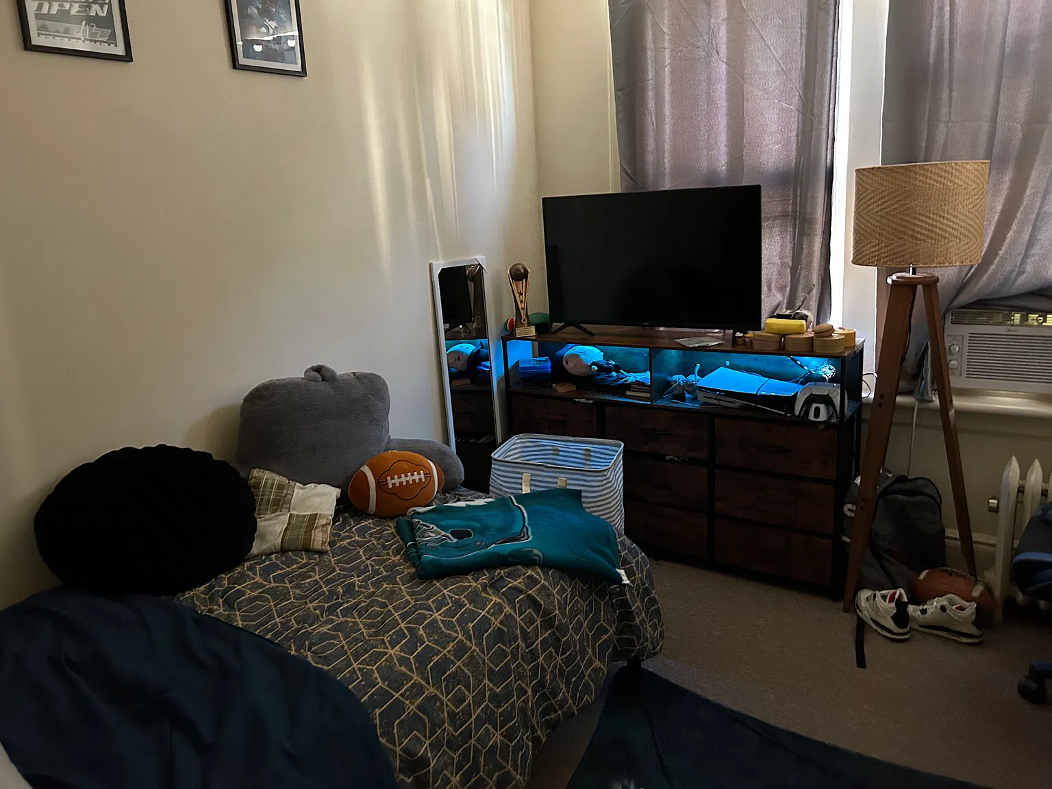 3 bed, 1300 sqft, $2,000 — Photo 3