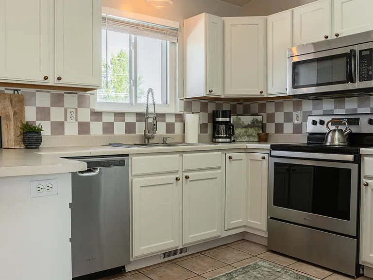 246 Sunstone Ct — Photo 49