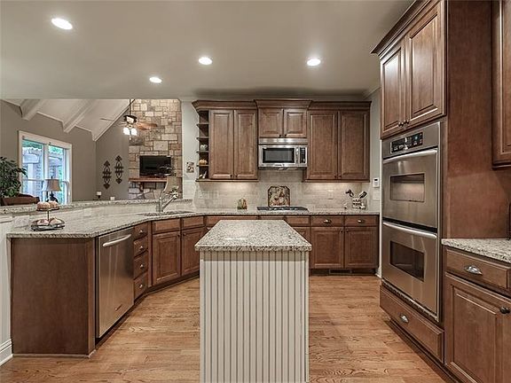 4th image of 118 Fernwood Dr