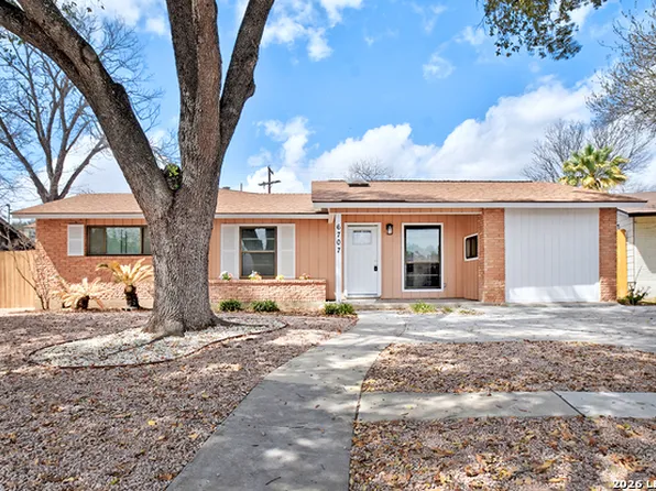 6707 Desilu Dr, San Antonio, TX 78240